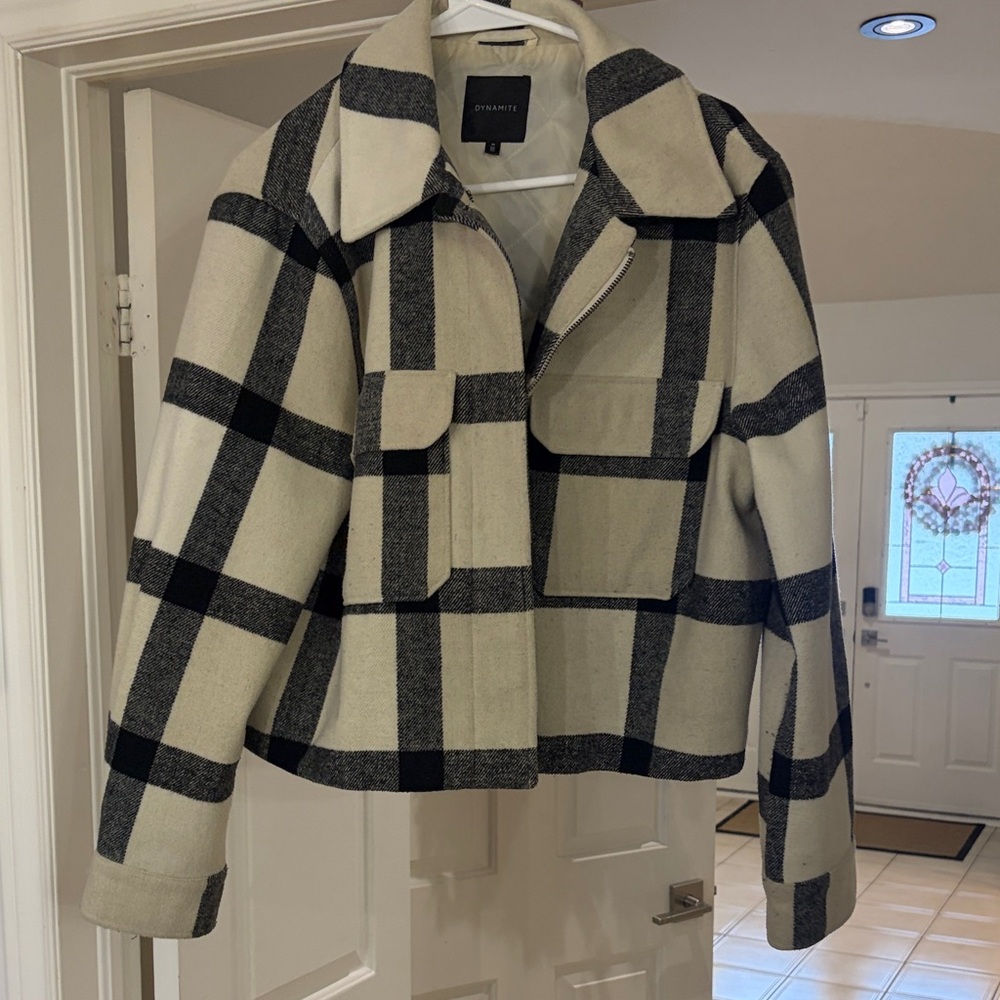 Dynamite size medium Black and Cream Plaid Women's Jacket